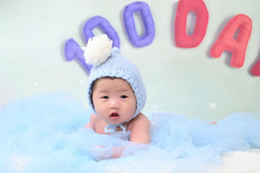 天门宝宝脸上起红疹子