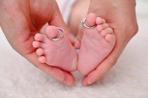 天门宝宝头发少缺什么